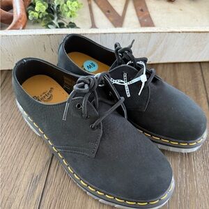 Dr. Martens black oxfords woman’s shoes 6w